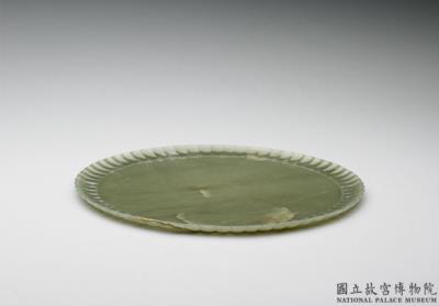 图片[2]-Jade plate with floral rim. India-China Archive